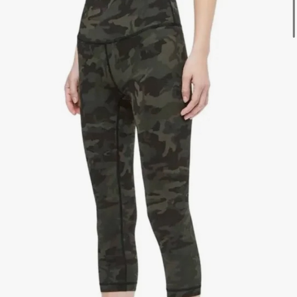 Lululemon Wunder Under Green Camo Leggings – Size 8